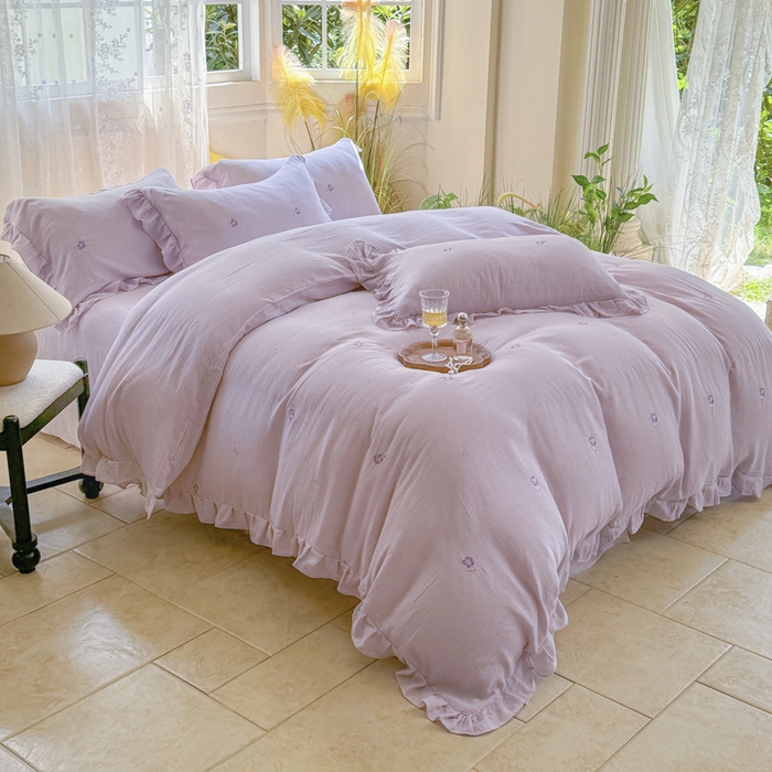 91家纺网 家纺一手货源 找家纺 2025新品全棉色织皱皱纱刺绣款四件套 樱花草