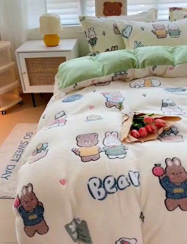 91家纺网 家纺一手货源 找家纺 2024新款加厚雪花绒印花四件套-风格二（提供卖家秀） 快乐心情