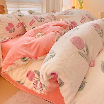 91家纺网 家纺一手货源 找家纺 （总）2024新款加厚雪花绒印花四件套-风格二（提供卖家秀）