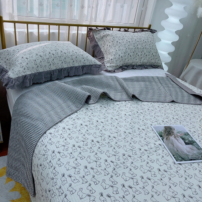 91家纺网 家纺一手货源 找家纺 暖居 2024新款包边豆豆被床盖四件套 兔耳朵