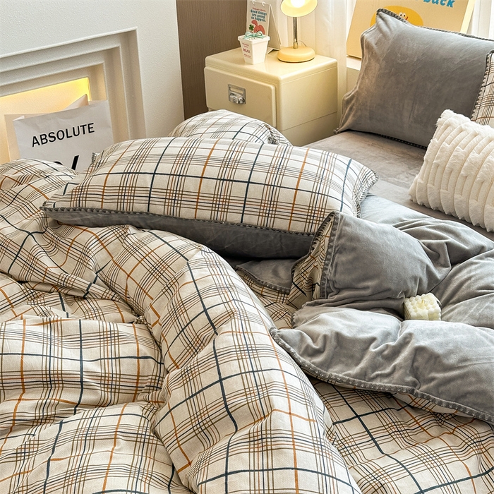 91家纺网 家纺一手货源 找家纺 红粉佳人新款小清新卡通贝壳边三角针棉加绒四件套工艺款牛奶绒四件套简单生活