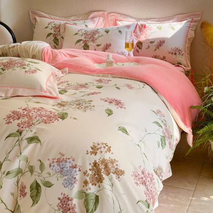 91家纺网 家纺一手货源 找家纺 2025新款A纯棉B牛奶绒四件套13376全棉加绒一字绣宽边轻奢套件-夹棉款 南枝-粉