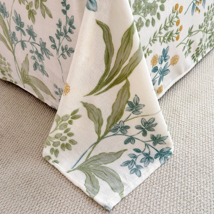 91家纺网 家纺一手货源 找家纺 翎盈家纺 2024新款加厚高克重牛奶绒床单 花香叶柔