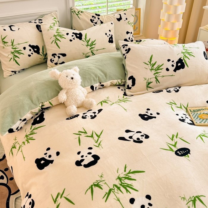 91家纺网 家纺一手货源 找家纺 简宜家居 2025新款牛奶绒印花四件套 竹影萌宝