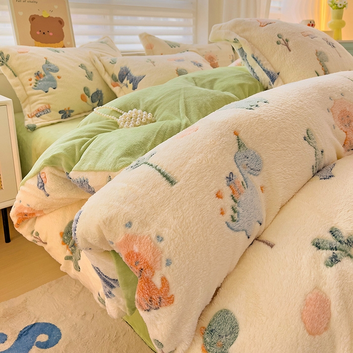 91家纺网 家纺一手货源 找家纺 2024新款加厚雪花绒印花单件被套-风格二（提供卖家秀 ） 恐龙宝贝(绿)