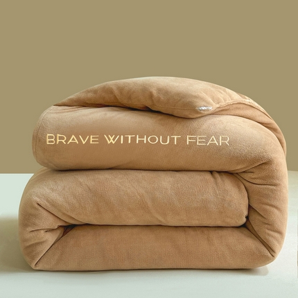 91家纺网 家纺一手货源 找家纺 （总）莱登卡奴 2024新款牛奶绒纯色刺绣款大豆被系列