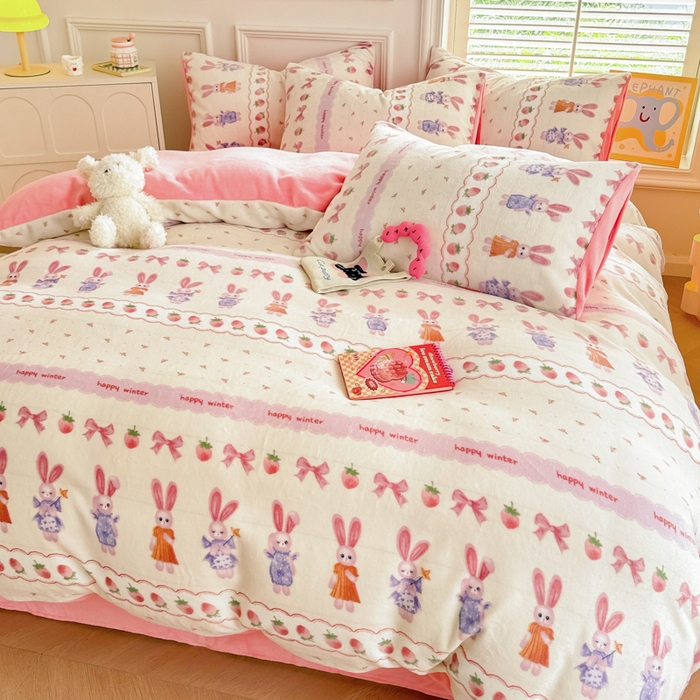 91家纺网 家纺一手货源 找家纺 简宜家居 2025新款牛奶绒印花四件套 萌兔仙子