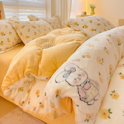 91家纺网 家纺一手货源 找家纺 （总）2024新款加厚雪花绒印花四件套-风格二（提供卖家秀）