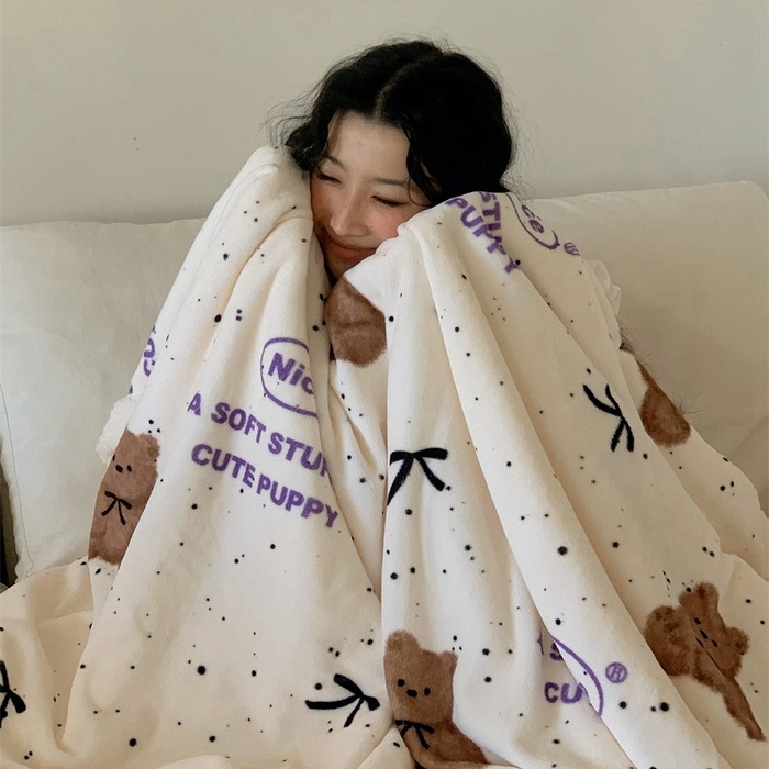 91家纺网 家纺一手货源 找家纺 桃喜 2024新款亲肤舒适牛奶绒羊羔绒毛毯 点点小熊