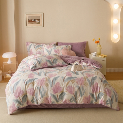 91家纺网 家纺一手货源 找家纺 总红粉佳人新款小清新卡通贝壳边三角针棉加绒四件套工艺款牛奶绒四件套