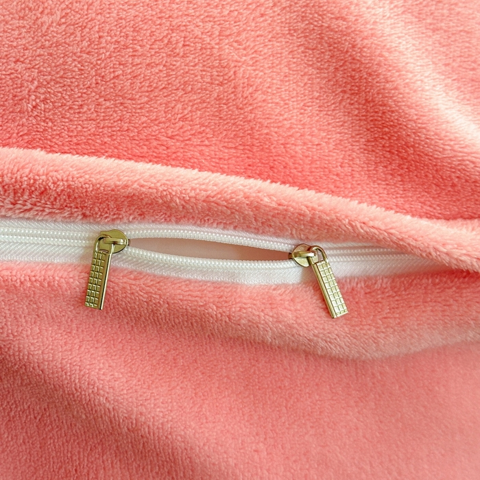 91家纺网 家纺一手货源 找家纺 2025新款A纯棉B牛奶绒四件套13376全棉加绒一字绣宽边轻奢套件-夹棉款 依梦