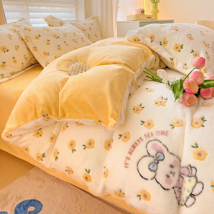 91家纺网 家纺一手货源 找家纺 2024新款加厚雪花绒印花四件套-风格二（提供卖家秀） 田园兔(黄)