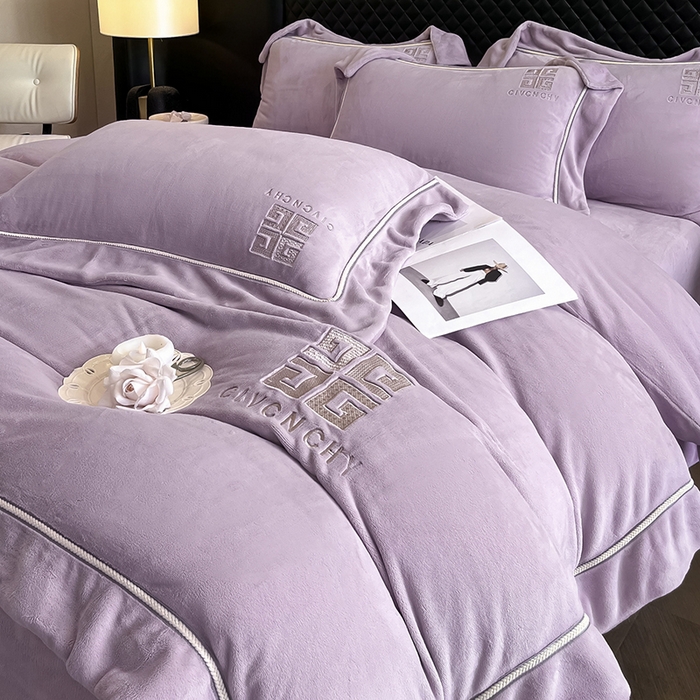 91家纺网 家纺一手货源 找家纺 露梦家纺 2025新款加厚保暖牛奶绒刺绣四件套 梵奢-罗兰紫