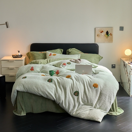 91家纺网 家纺一手货源 找家纺 （总）2024新款蚂蚁绒卡通绣花四件套