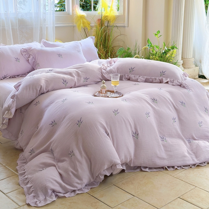 91家纺网 家纺一手货源 找家纺 2025新品全棉色织皱皱纱刺绣款四件套 花香