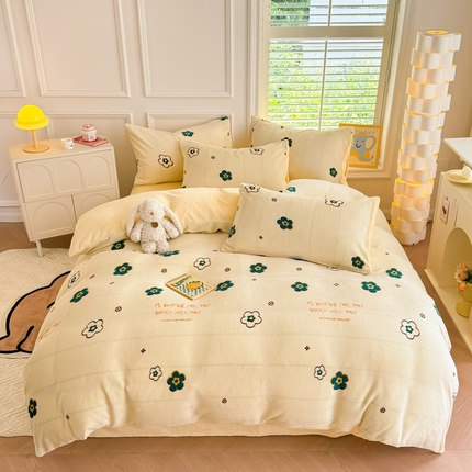 91家纺网 家纺一手货源 找家纺 （总）简宜家居 2025新款牛奶绒印花四件套