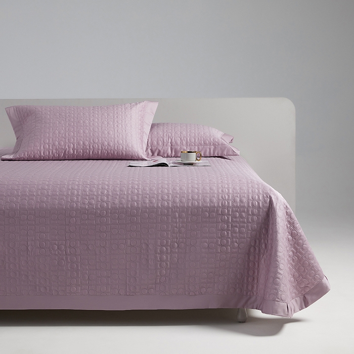 91家纺网 家纺一手货源 找家纺 2024新款设计师款绗缝床盖 薰衣紫