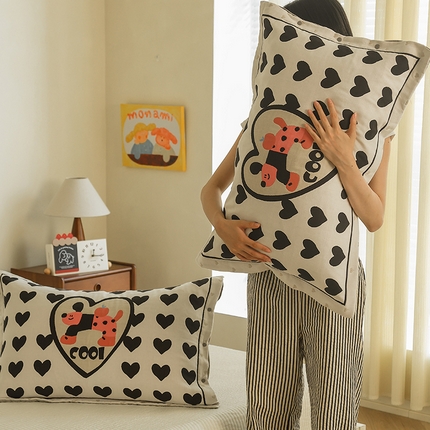 91家纺网 家纺一手货源 找家纺 2024新款全棉四层纱布枕套一对装纽扣款枕套 卡酷狗