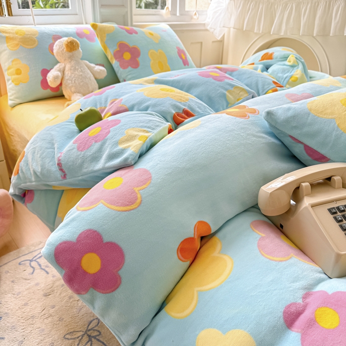 91家纺网 家纺一手货源 找家纺 红粉佳人 2025新款小清新双面牛奶绒四件套繁花