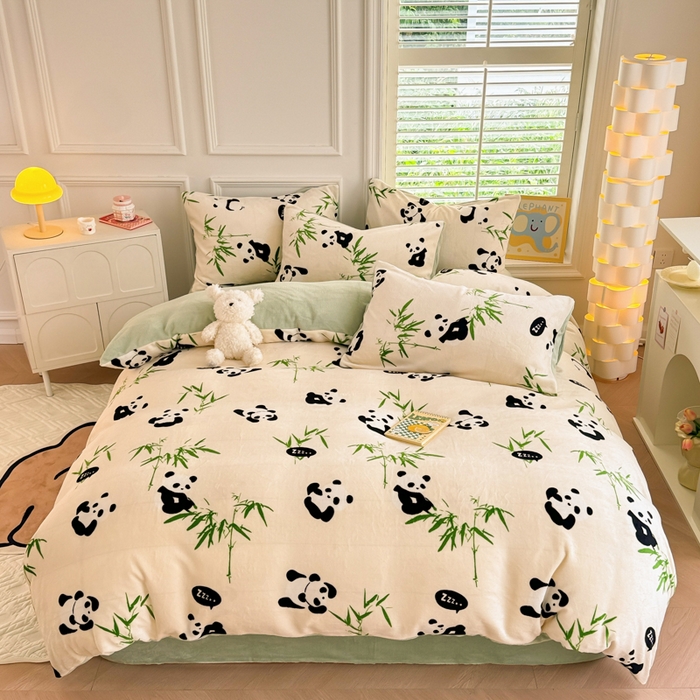 91家纺网 家纺一手货源 找家纺 简宜家居 2025新款牛奶绒印花四件套 竹影萌宝