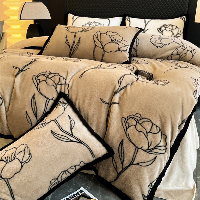 91家纺网 家纺一手货源 找家纺 慕尚家纺 2025新款宽包边高克重兔兔绒牛奶绒加厚保暖法式系列四件套 兔毛-玫瑰-咖