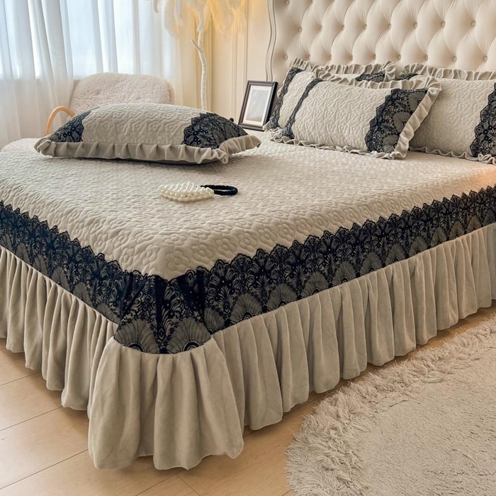 91家纺网 家纺一手货源 找家纺 恋尚 2024新款牛奶绒夹棉床盖纯色蕾丝边牛奶绒床盖 洛丽塔 茶色