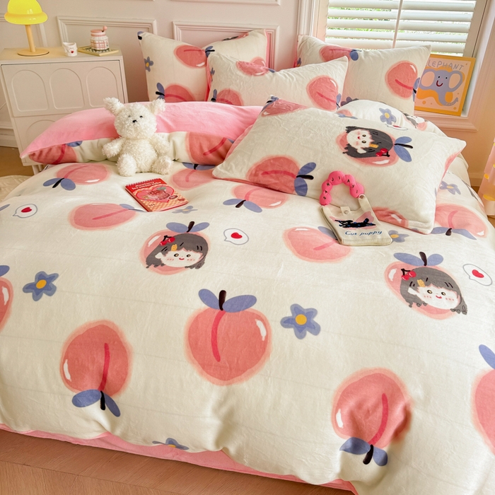 91家纺网 家纺一手货源 找家纺 简宜家居 2025新款牛奶绒印花四件套 蜜桃味女孩