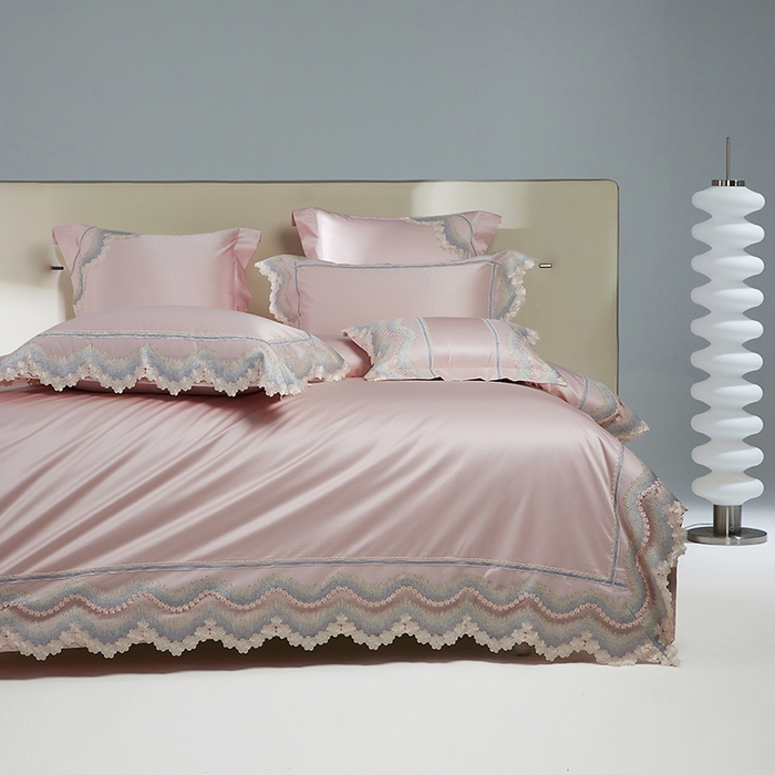 91家纺网 家纺一手货源 找家纺 2024新款高端蕾丝重磅真丝棉系列四件套-花言蜜语粉