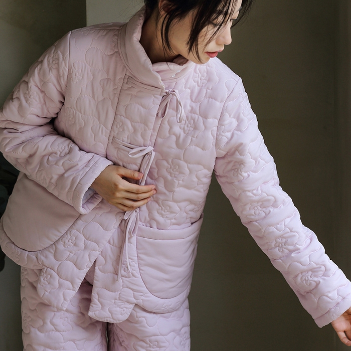 91家纺网 家纺一手货源 找家纺 洛兰沙家居馆 2024新款睡衣女秋冬季三层夹棉珊瑚绒加厚保暖两件套女士可外穿加绒家居服 淡紫色