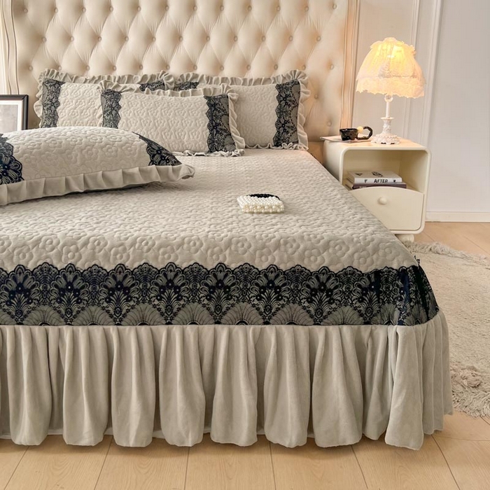 91家纺网 家纺一手货源 找家纺 恋尚 2024新款牛奶绒夹棉床盖纯色蕾丝边牛奶绒床盖 洛丽塔 茶色