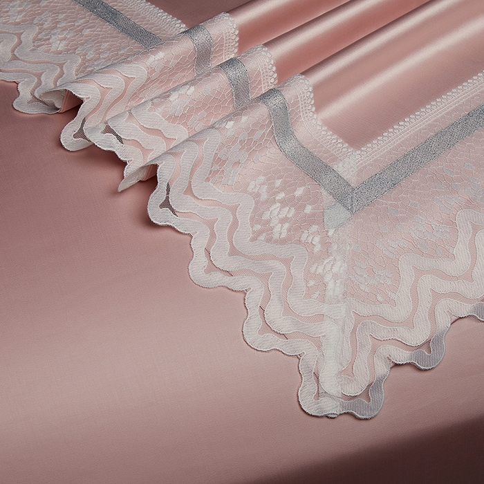 91家纺网 家纺一手货源 找家纺 2024新款高端蕾丝重磅真丝棉系列四件套-德鲁斯 德鲁斯 浅粉