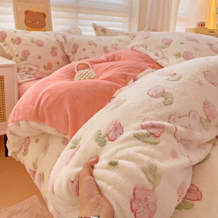 91家纺网 家纺一手货源 找家纺 2024新款加厚雪花绒印花单件被套-风格二（提供卖家秀 ） 花花世界