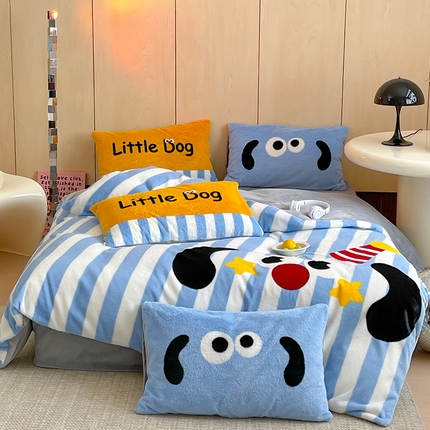 91家纺网 家纺一手货源 找家纺 安哆啦家纺 2024新款兔毛绒大版卡通牛奶绒兔兔绒印花四件套 圣诞狗