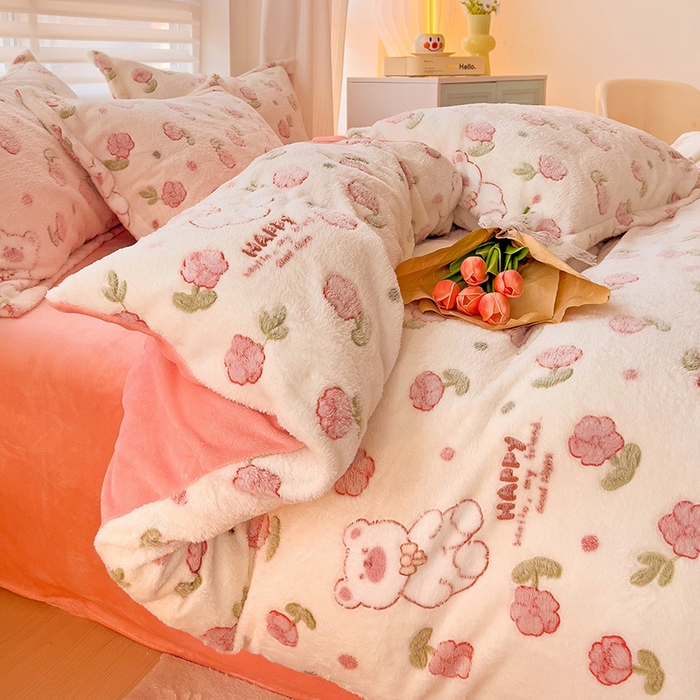 91家纺网 家纺一手货源 找家纺 2024新款加厚雪花绒印花四件套-风格二（提供卖家秀） 花花世界