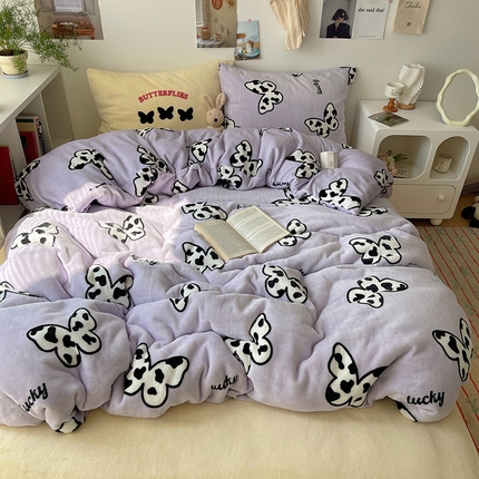 91家纺网 家纺一手货源 找家纺 2024新款A类ins少女小清新蝴蝶爱心蝴蝶结毛巾绣混搭牛奶绒系列四件套 绒毛巾绣-奶牛蝴蝶紫