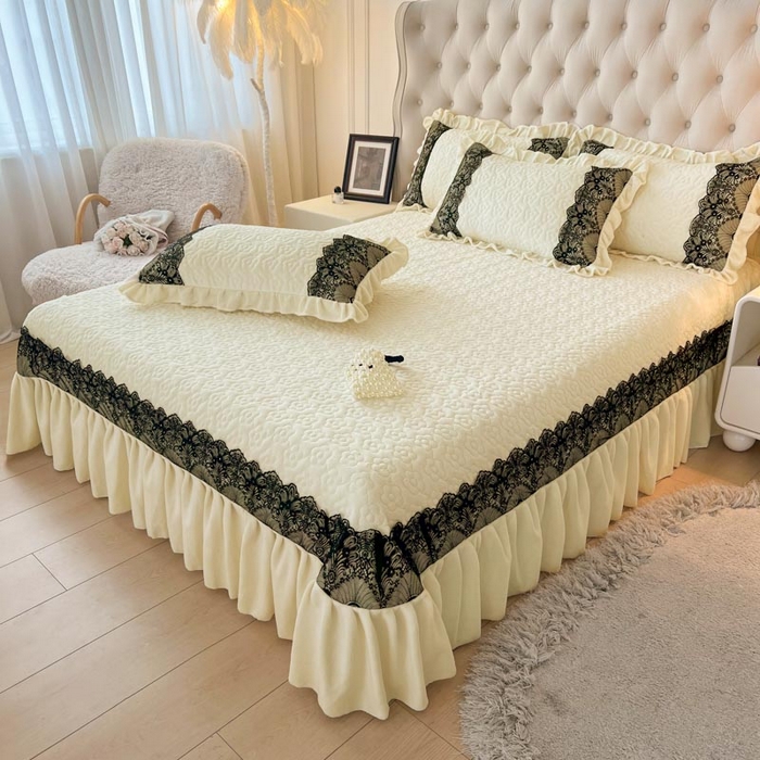 91家纺网 家纺一手货源 找家纺 恋尚 2024新款牛奶绒夹棉床盖纯色蕾丝边牛奶绒床盖 洛丽塔 米色