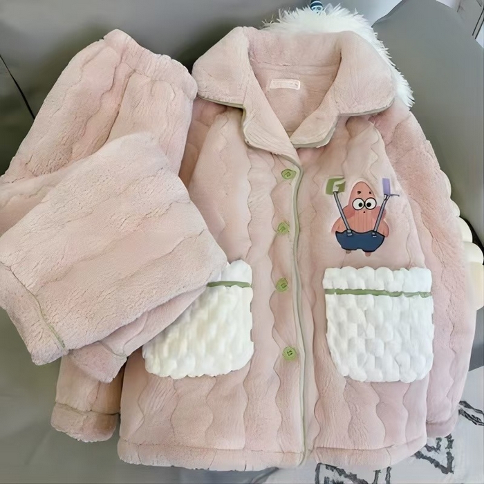 91家纺网 家纺一手货源 找家纺 洛兰沙家居馆 2024新款公主风女秋冬季三层夹棉珊瑚绒加厚保暖两件套女士可外穿加绒家居服 L01