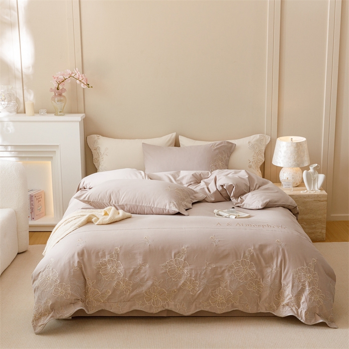 91家纺网 家纺一手货源 找家纺 艾莱家纺 2024新款A类新疆长绒棉加厚柔顺磨毛四件套-花开烂漫 花开烂漫-大麦灰