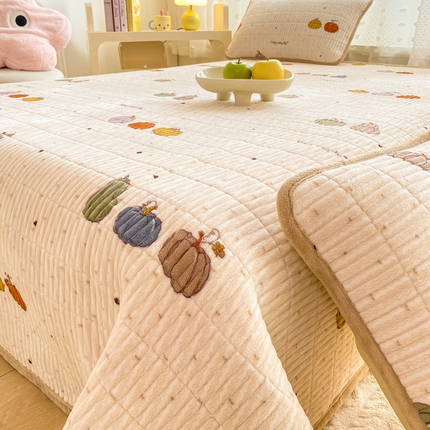 家喜爱 2024新款A类牛奶绒夹棉加厚直边软床盖 三兄弟-南瓜