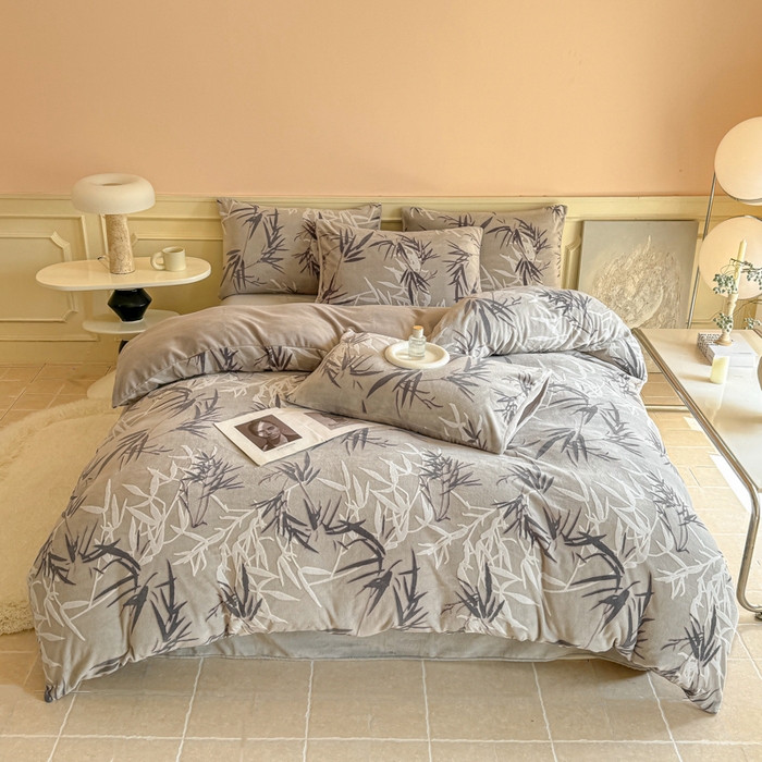 91家纺网 家纺一手货源 找家纺 大境 2024新款8斤A类230克牛奶绒提花烂花四件套床笠款床单款 水墨竹 红灰