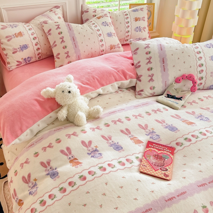 91家纺网 家纺一手货源 找家纺 简宜家居 2025新款牛奶绒印花四件套 萌兔仙子