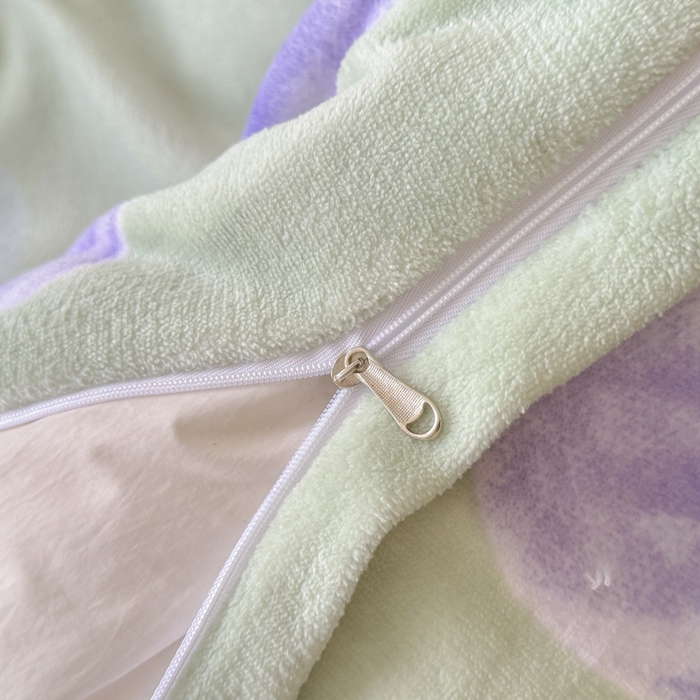 91家纺网 家纺一手货源 找家纺 红粉佳人 2025新款小清新双面牛奶绒四件套花期