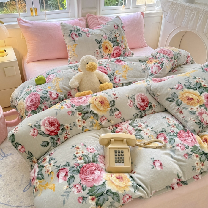 91家纺网 家纺一手货源 找家纺 红粉佳人 2025新款小清新双面牛奶绒四件套花镜