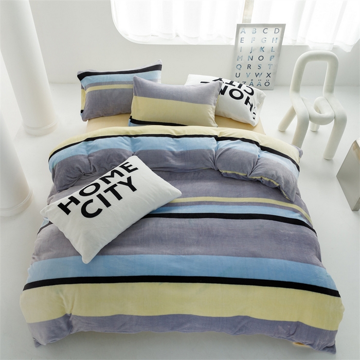 91家纺网 家纺一手货源 找家纺 红粉佳人 2025新款小清新双面牛奶绒四件套简约条纹