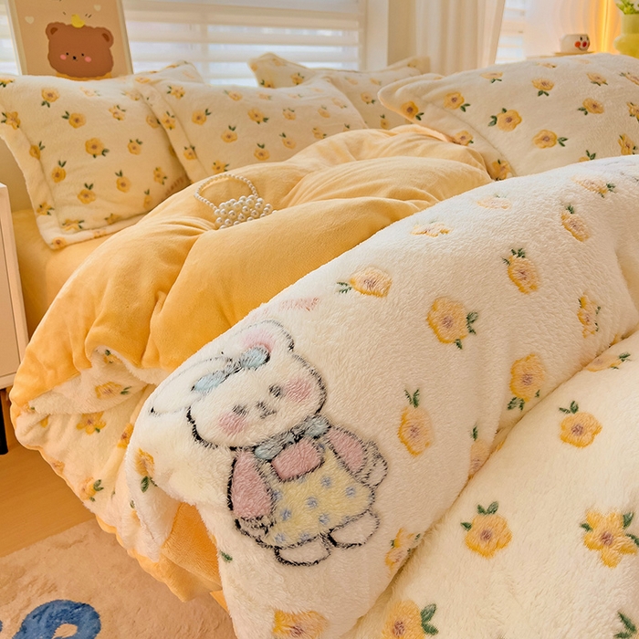 91家纺网 家纺一手货源 找家纺 2024新款加厚雪花绒印花单件被套-风格二（提供卖家秀 ） 田园兔(黄)
