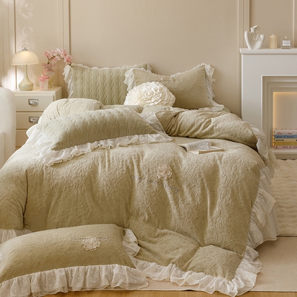 91家纺网 家纺一手货源 找家纺 （总）2025新款法式牛奶绒蕾丝床盖四件套系列-爱丽丝