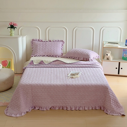 91家纺网 家纺一手货源 找家纺 （总）美梦家纺 2024新款素色牛奶绒花边床盖系列