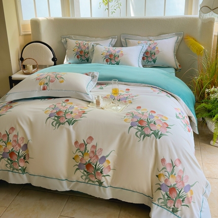 91家纺网 家纺一手货源 找家纺 2025新款A纯棉B牛奶绒四件套13376全棉加绒一字绣宽边轻奢套件-夹棉款 幽韵飘香