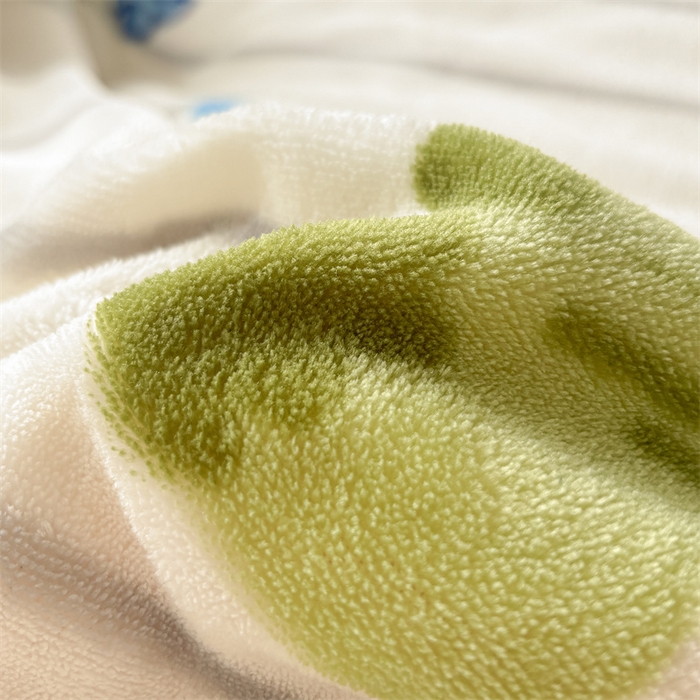 91家纺网 家纺一手货源 找家纺 2024新款A类牛奶绒印花冬被被子被芯 小恐龙