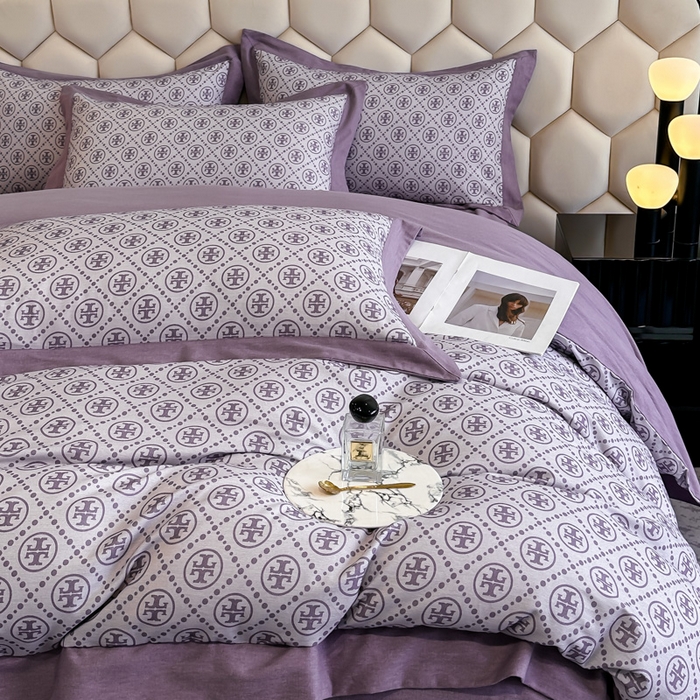 91家纺网 家纺一手货源 找家纺 雲归梦 2024新款全棉纯棉轻奢加厚磨毛拼角工艺四件套 漫语-梦幻紫